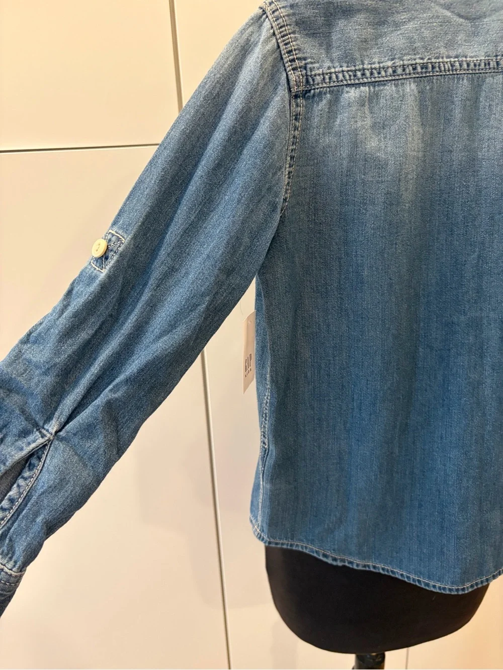 GAP Denim Button-Up Jacket size small kids , in Light Blue